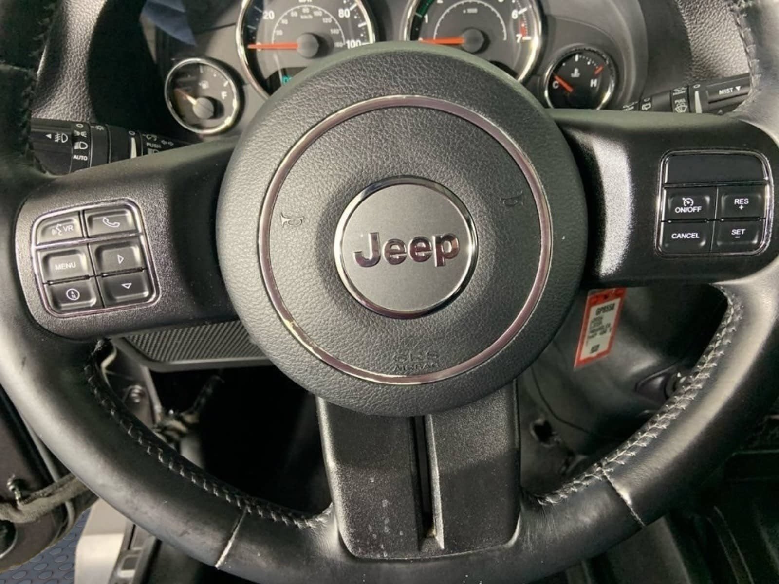 Used 2016 Jeep Wrangler Unlimited Sahara w/ Connectivity Group AWD/4WD image 27
