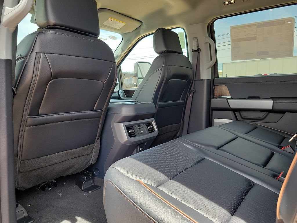 New 2026 Ford F250 Lariat w/ Black Appearance Package AWD/4WD image 16