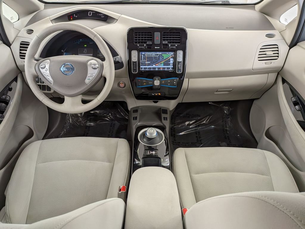 Used 2017 Nissan Leaf SV image 27