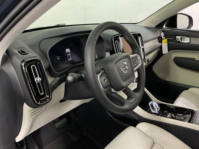 New 2026 Volvo XC40 B5 Ultra w/ Protection Package Premier image 23
