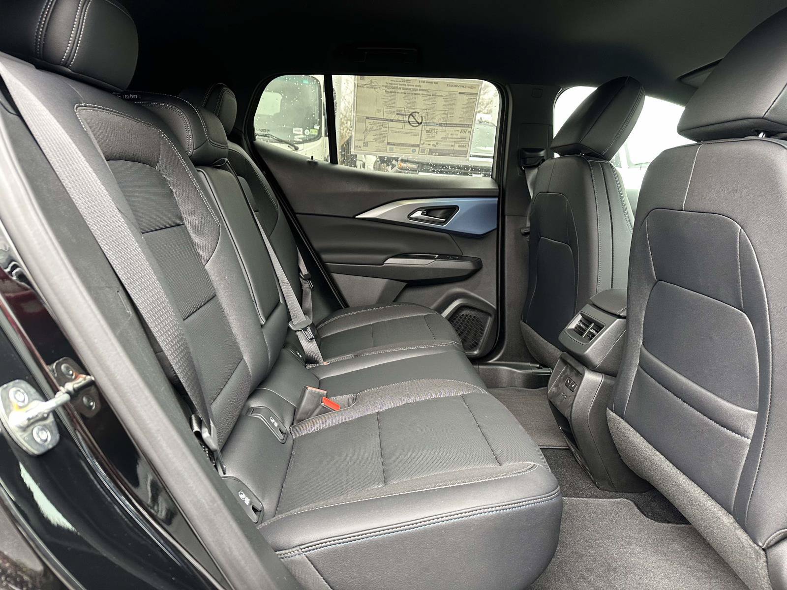 New 2026 Chevrolet Equinox EV LT w/ Convenience Package II FWD image 23
