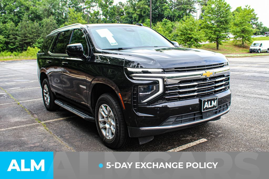 Used 2025 Chevrolet Tahoe LT AWD/4WD image 3