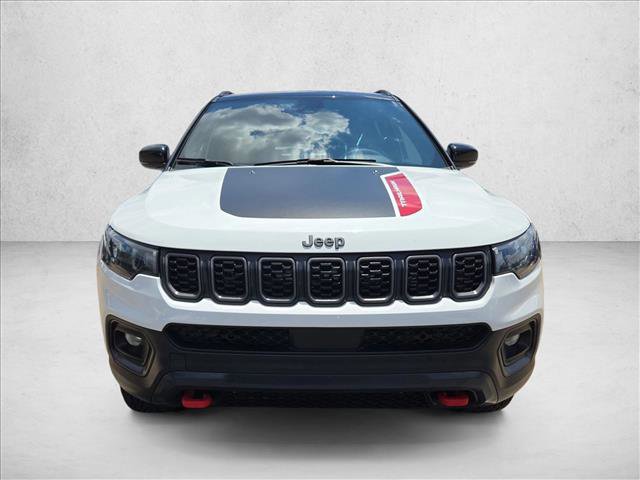Used 2024 Jeep Compass Trailhawk AWD/4WD image 2