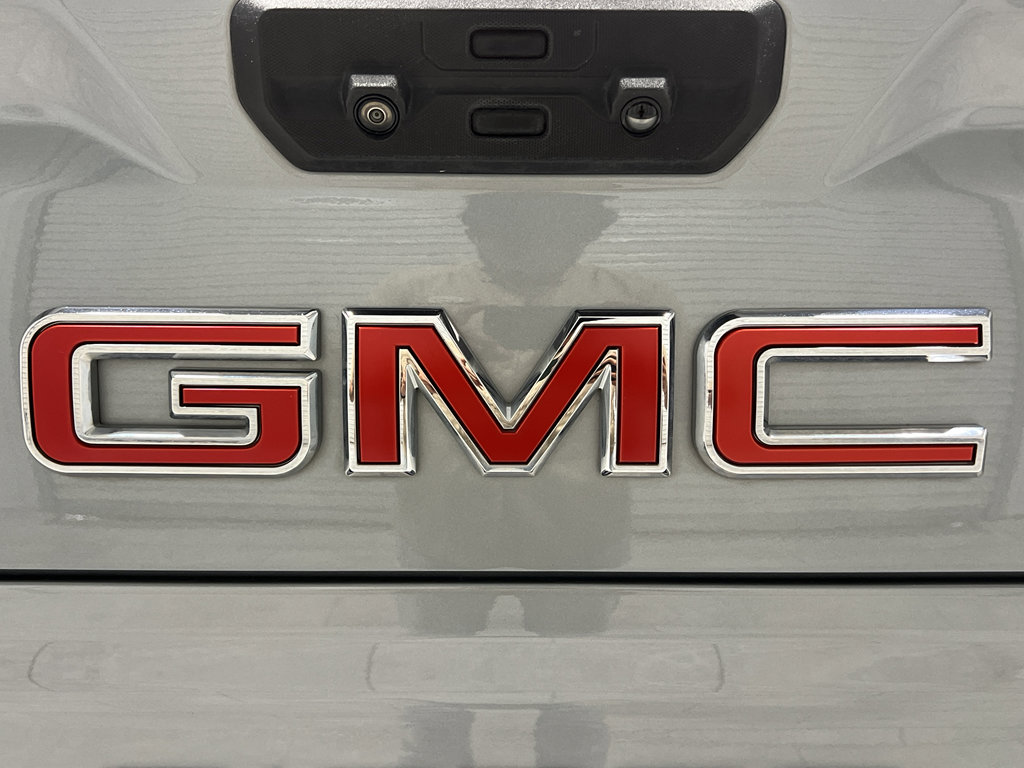 Used 2023 GMC Sierra 1500 SLT image 34