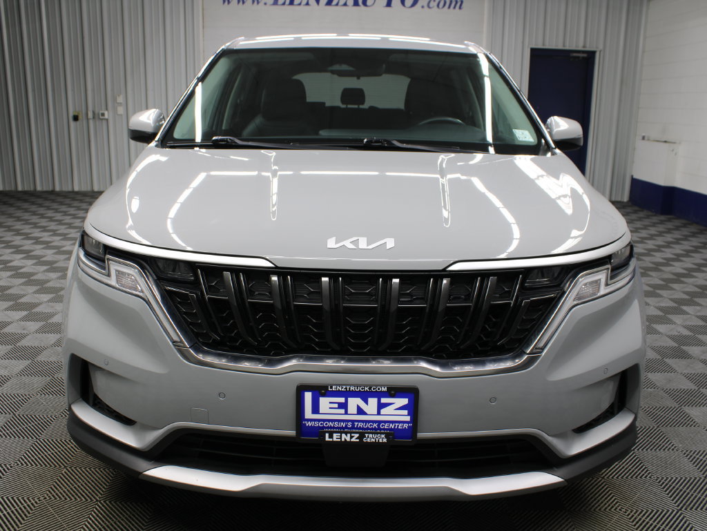 Used 2023 Kia Carnival EX FWD image 46
