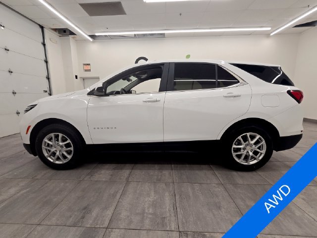 Used 2024 Chevrolet Equinox LT AWD/4WD image 2