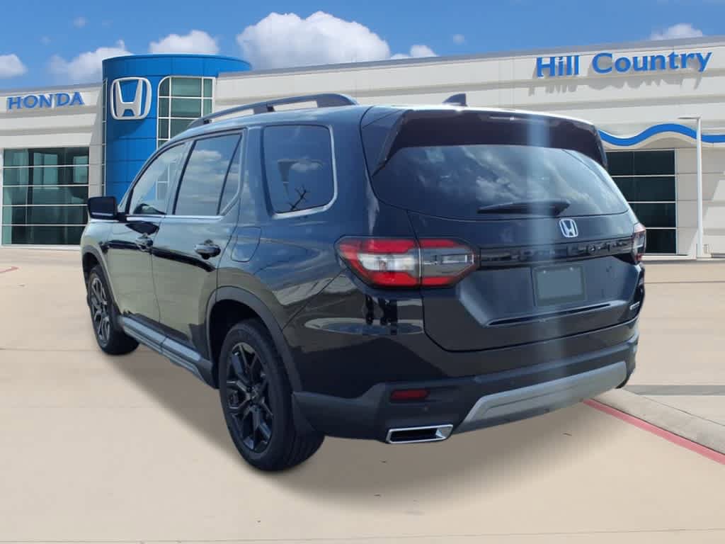 New 2025 Honda Pilot Touring video 2