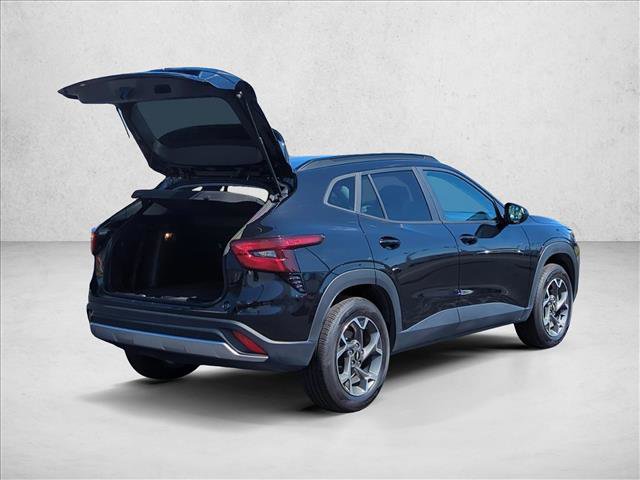 Used 2024 Chevrolet Trax LT image 9