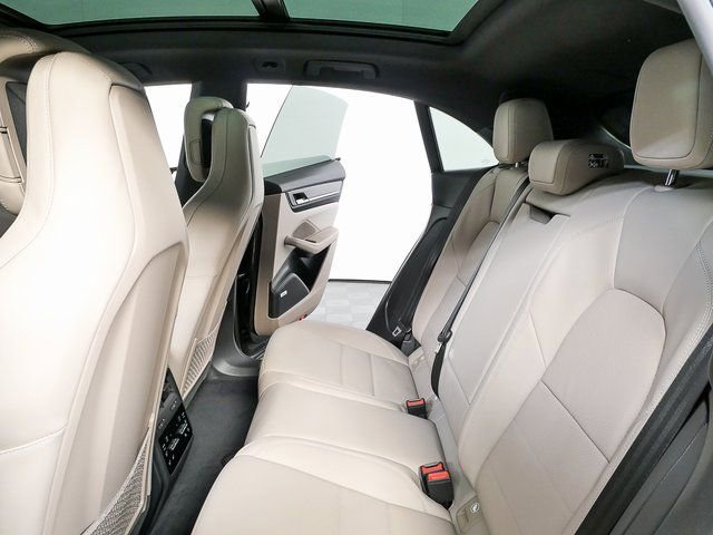 New 2026 Porsche Macan Electric image 21