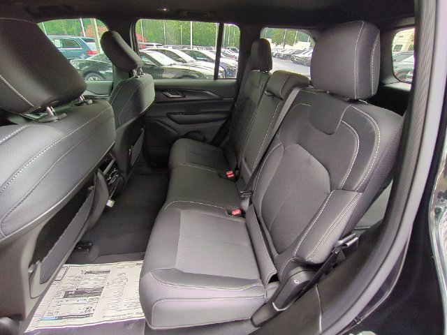 New 2026 Jeep Grand Cherokee Laredo X AWD/4WD image 31