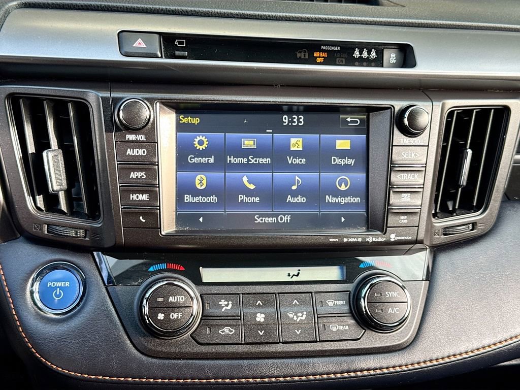 Used 2017 Toyota RAV4 SE image 21