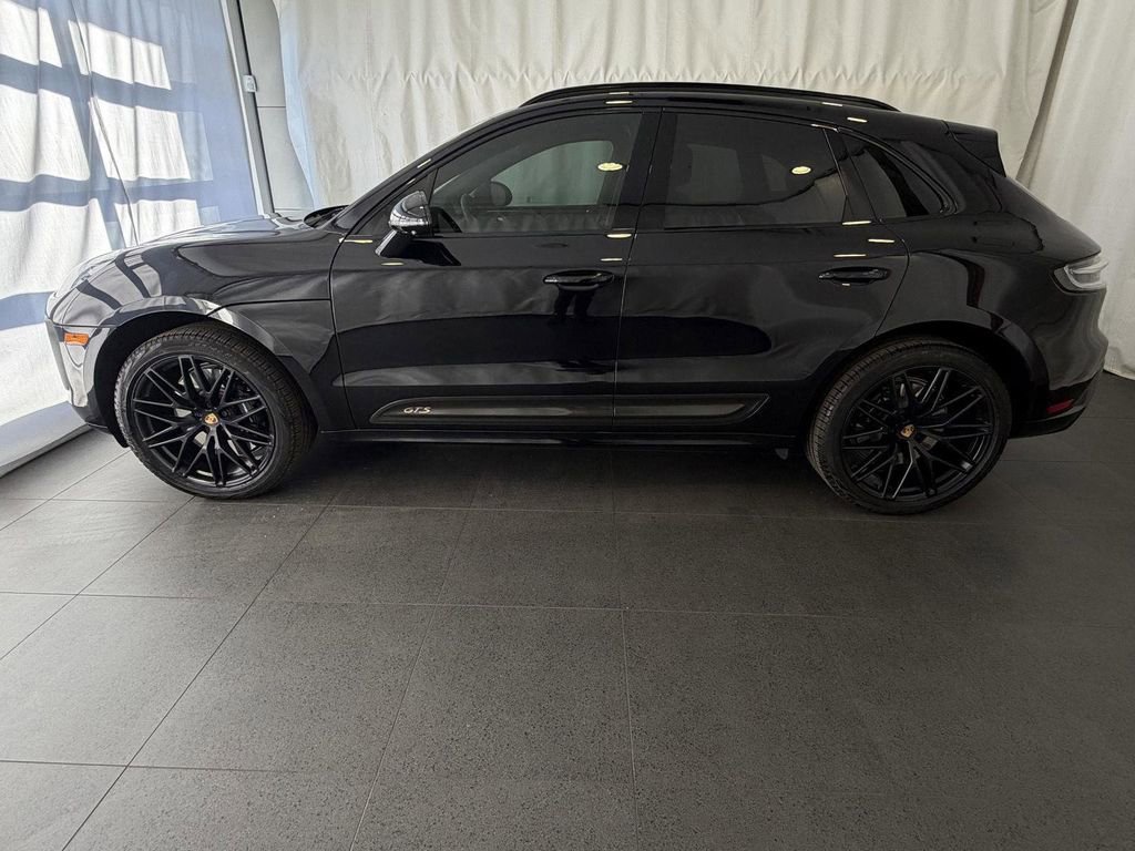 Certified 2022 Porsche Macan GTS image 2