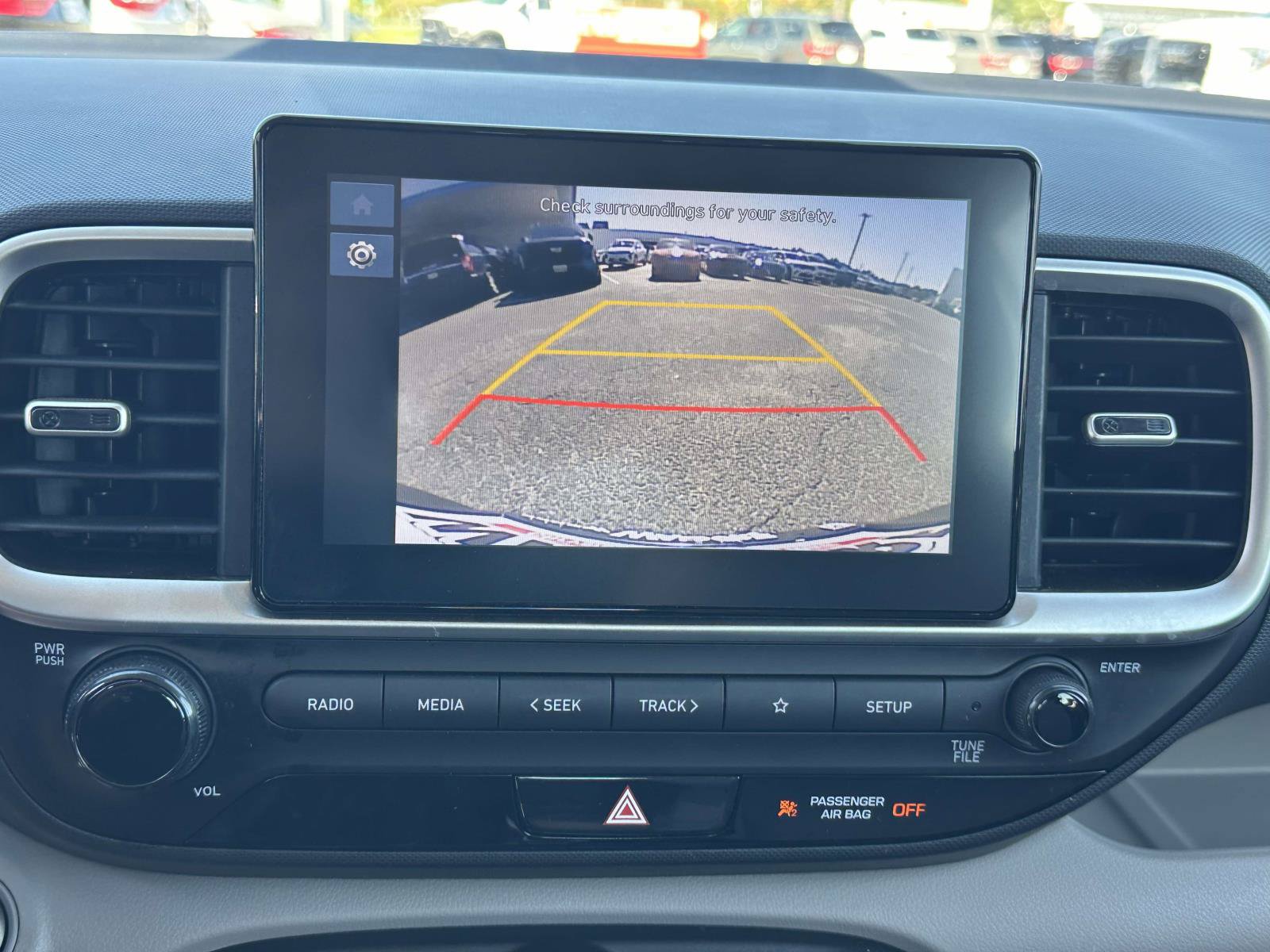 Used 2025 Hyundai Venue SEL FWD image 14