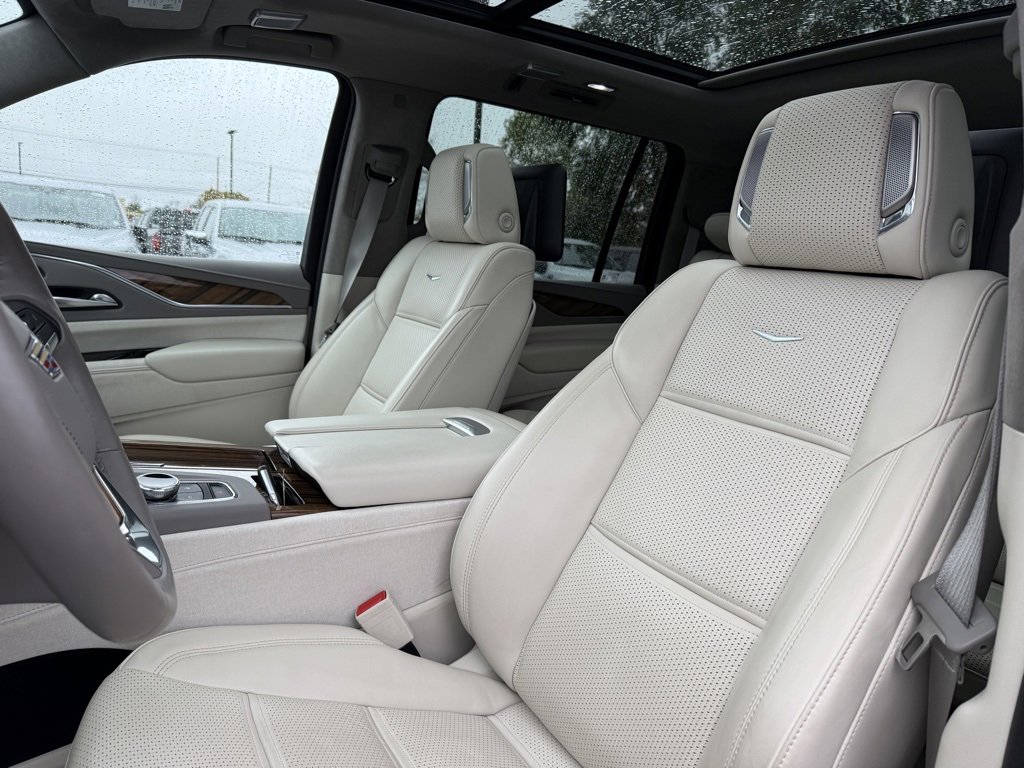Used 2023 Cadillac Escalade ESV Premium Luxury Platinum w/ LPO, Radiant Package image 66