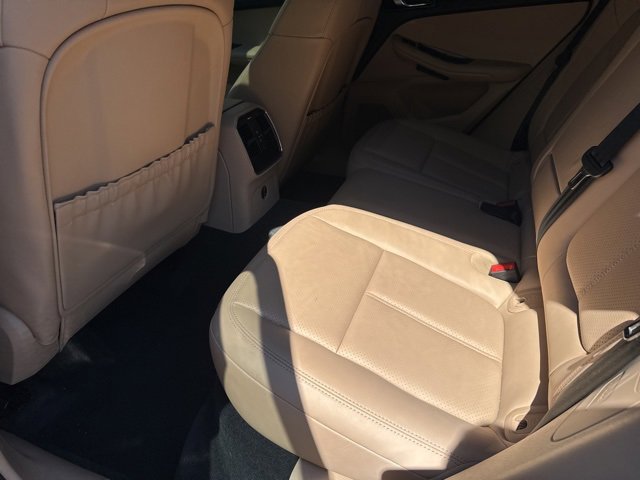 Used 2024 Porsche Macan image 11