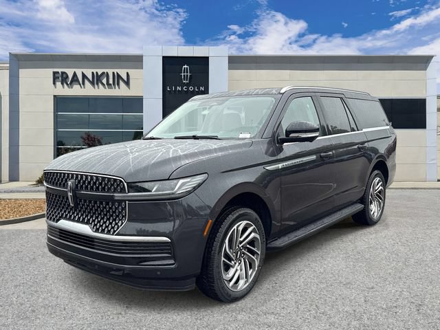 New 2026 Lincoln Navigator L Premier AWD/4WD image 3