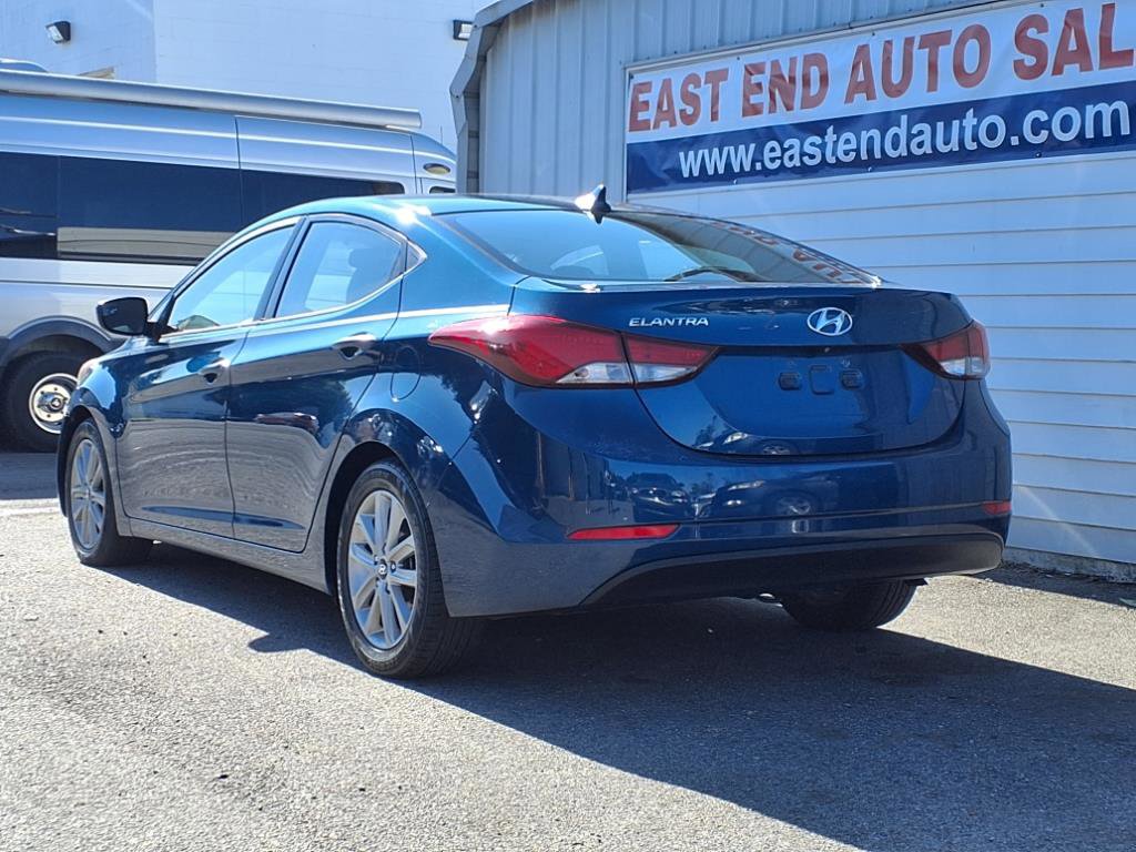 Used 2014 Hyundai Elantra SE w/ Option Group 02 FWD image 3