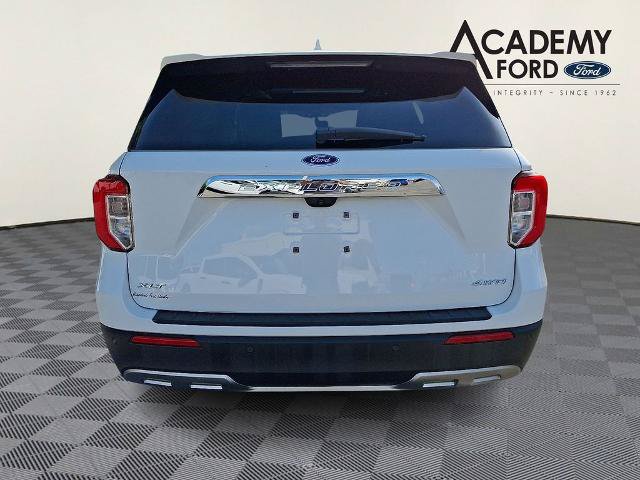 Certified 2022 Ford Explorer XLT w/ Equipment Group 202A AWD/4WD image 5