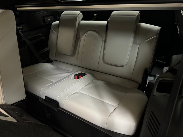 Used 2024 Mitsubishi Outlander 4WD Plug-In Hybrid image 22