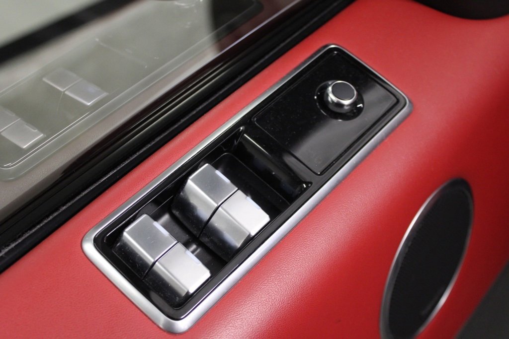 Used 2021 Land Rover Range Rover Sport SVR image 9