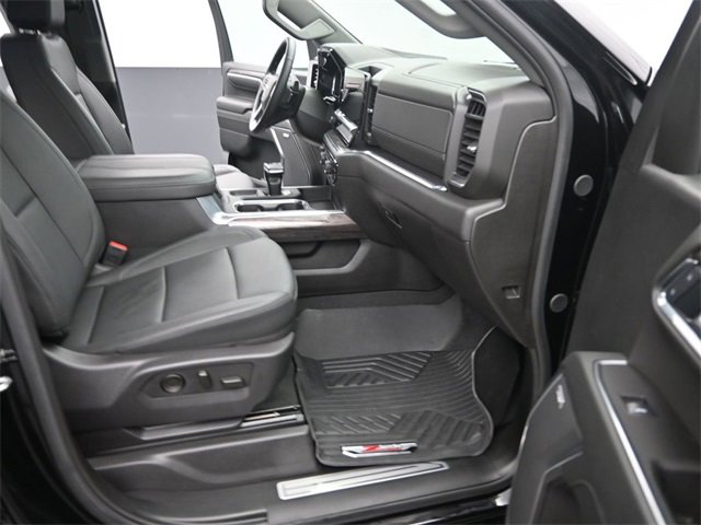 Used 2025 Chevrolet Silverado 1500 LTZ w/ LTZ Premium Package image 17
