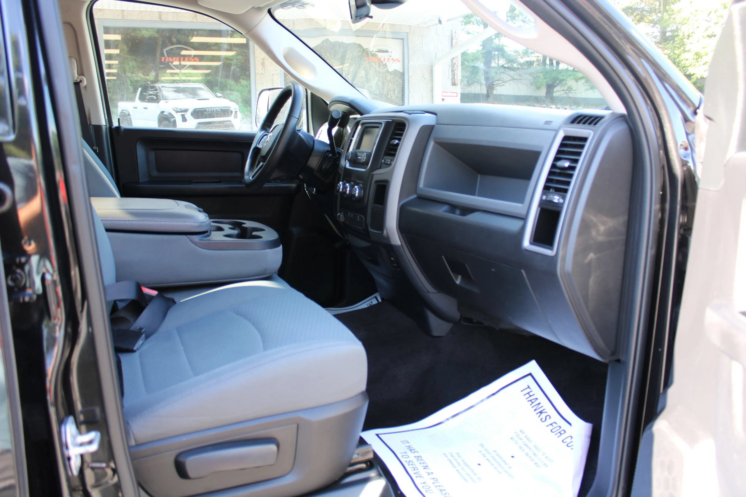 Used 2016 RAM 3500 Tradesman w/ Chrome Appearance Group RWD image 21