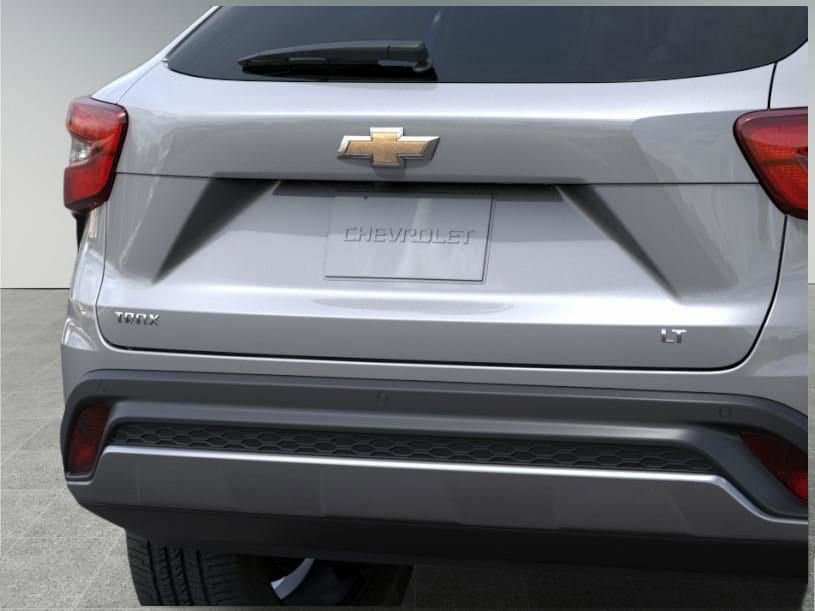 New 2026 Chevrolet Trax LT w/ Driver Confidence Package FWD image 17