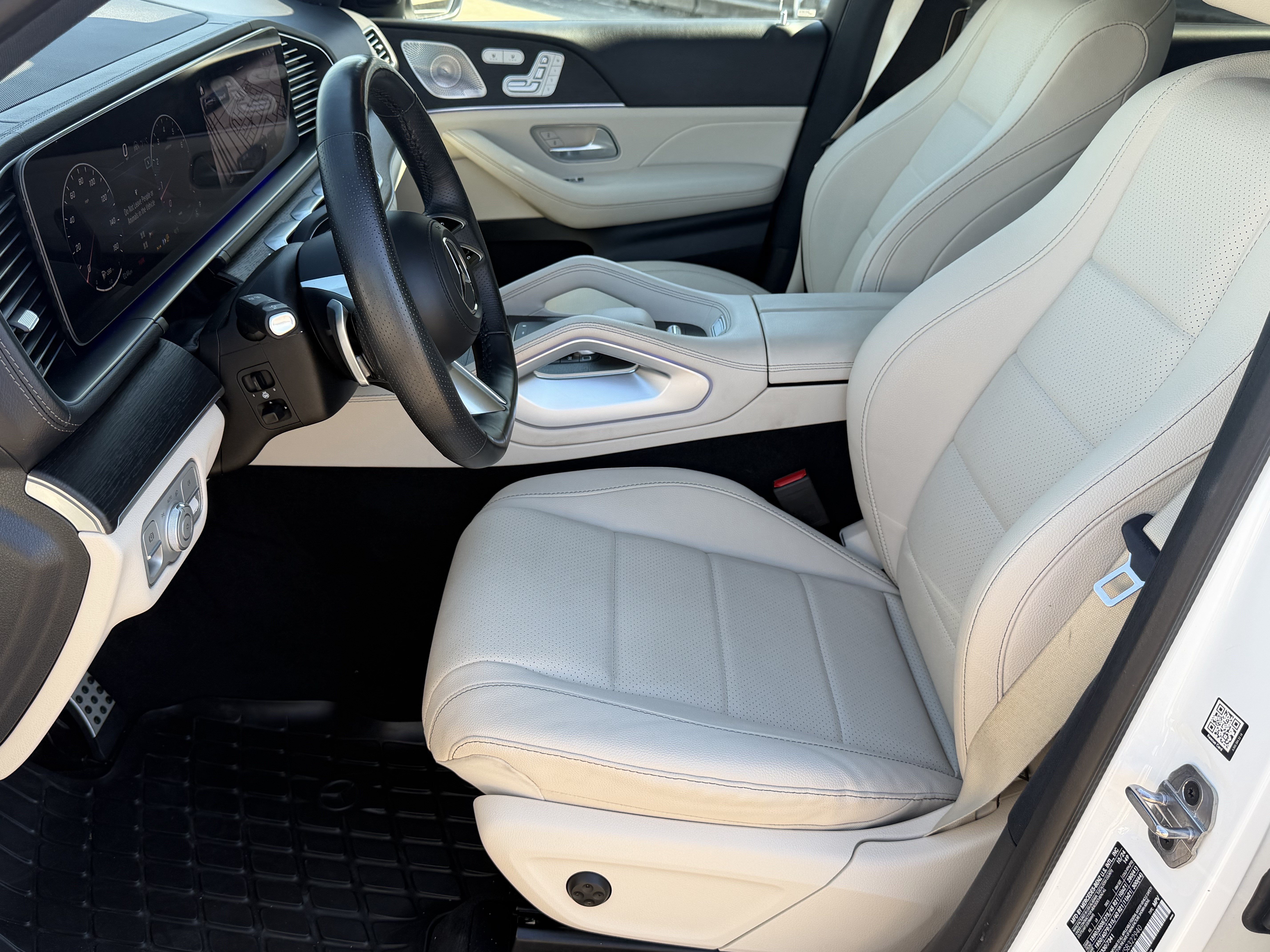 Used 2025 Mercedes-Benz GLS 450 4MATIC image 15