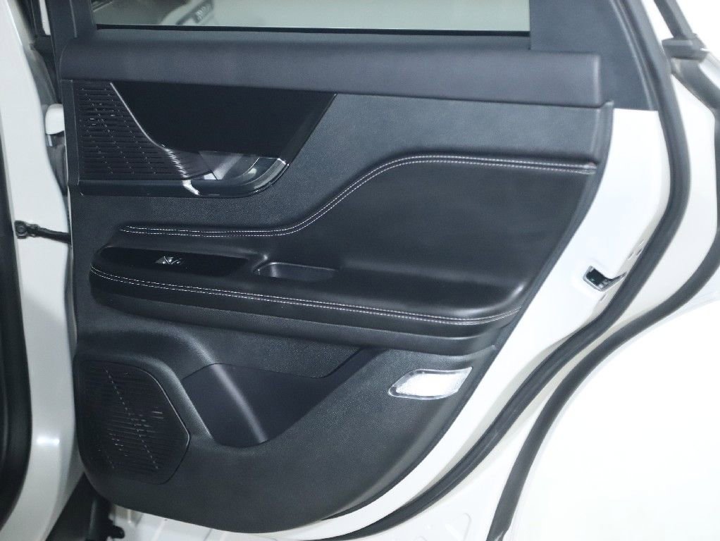 Used 2022 Lincoln Corsair AWD w/ Equipment Group 101A image 30