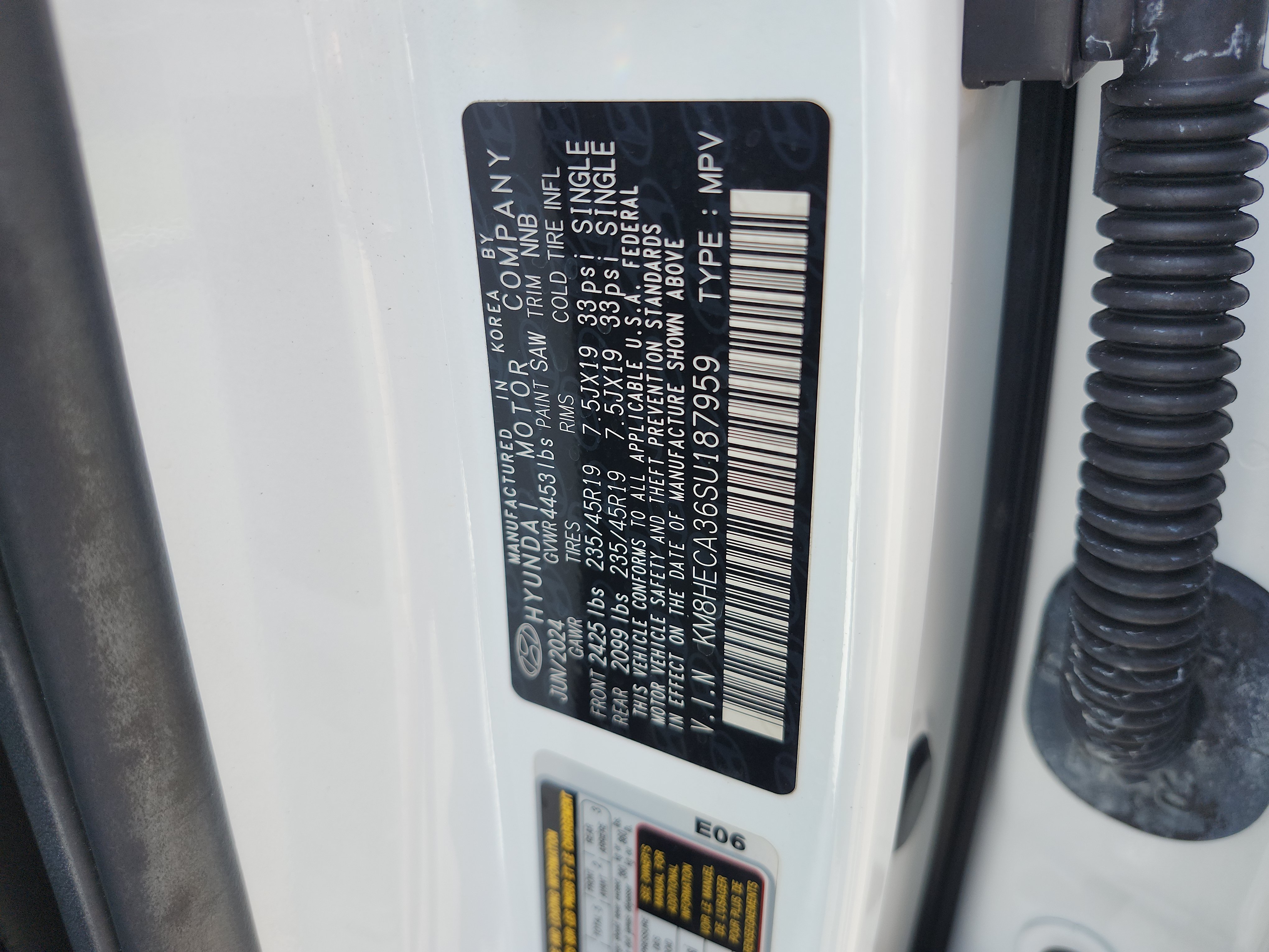 Certified 2025 Hyundai Kona Limited AWD/4WD image 23