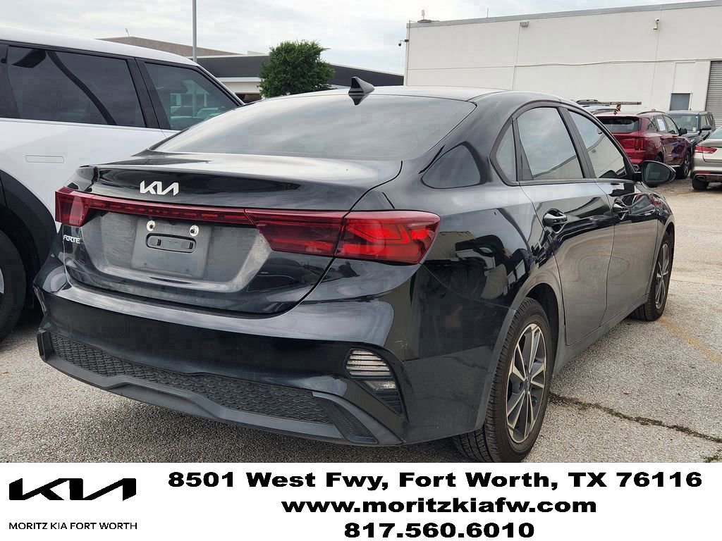 Certified 2022 Kia Forte LXS FWD image 4