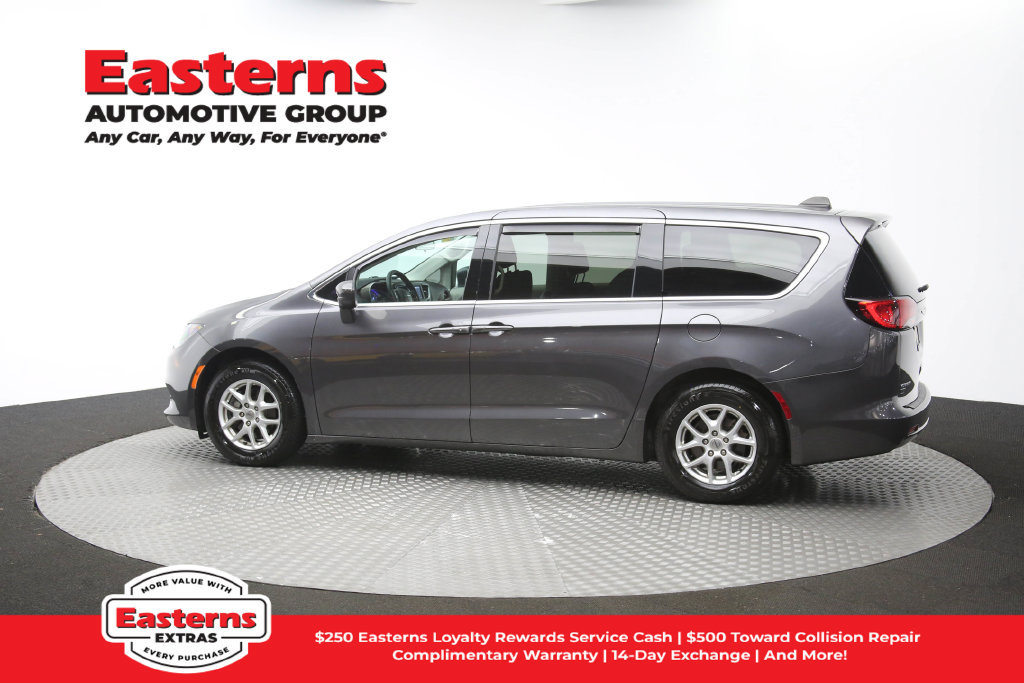 Used 2022 Chrysler Voyager LX FWD image 62