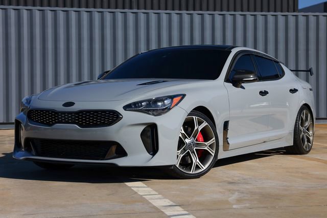 Used 2020 Kia Stinger GT1 image 1
