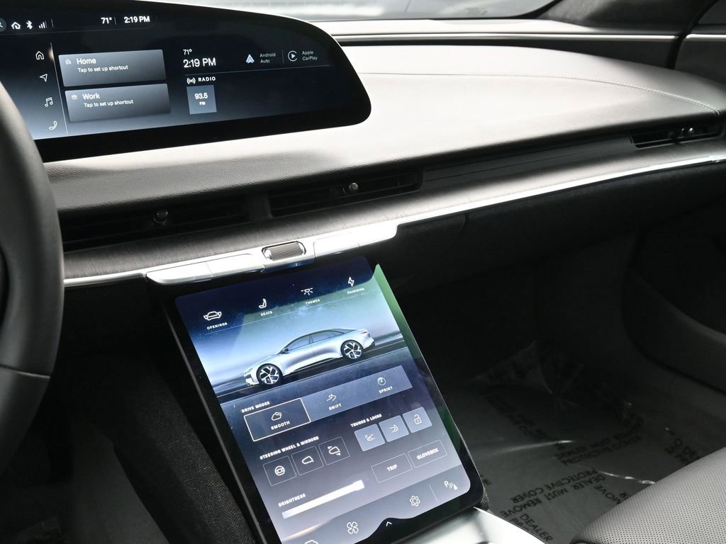 Used 2025 Lucid Air Touring image 8