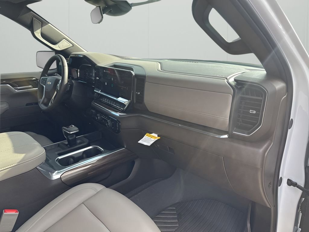 Certified 2025 Chevrolet Silverado 1500 LT image 14
