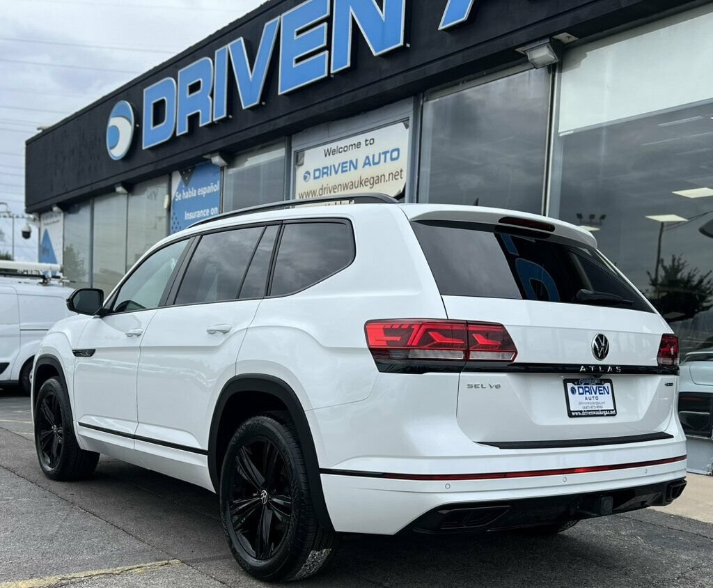 Used 2023 Volkswagen Atlas SEL R-Line AWD/4WD image 3