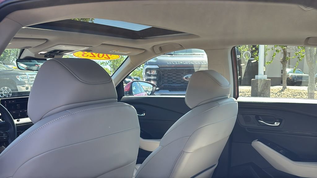 Used 2023 Honda Accord Touring image 32