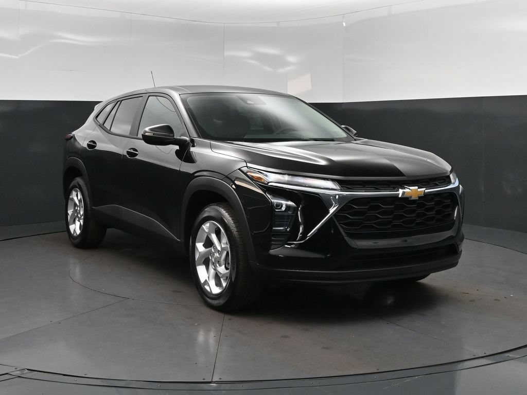 New 2026 Chevrolet Trax LS w/ LS Convenience Package FWD image 9