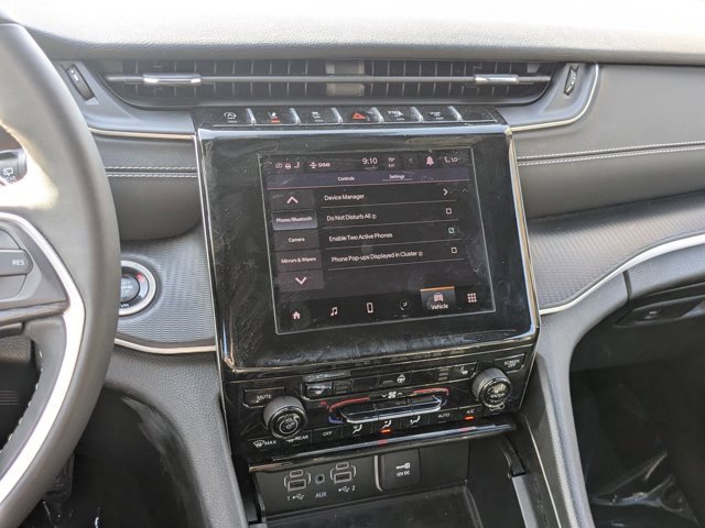 Used 2024 Jeep Grand Cherokee L Laredo image 9