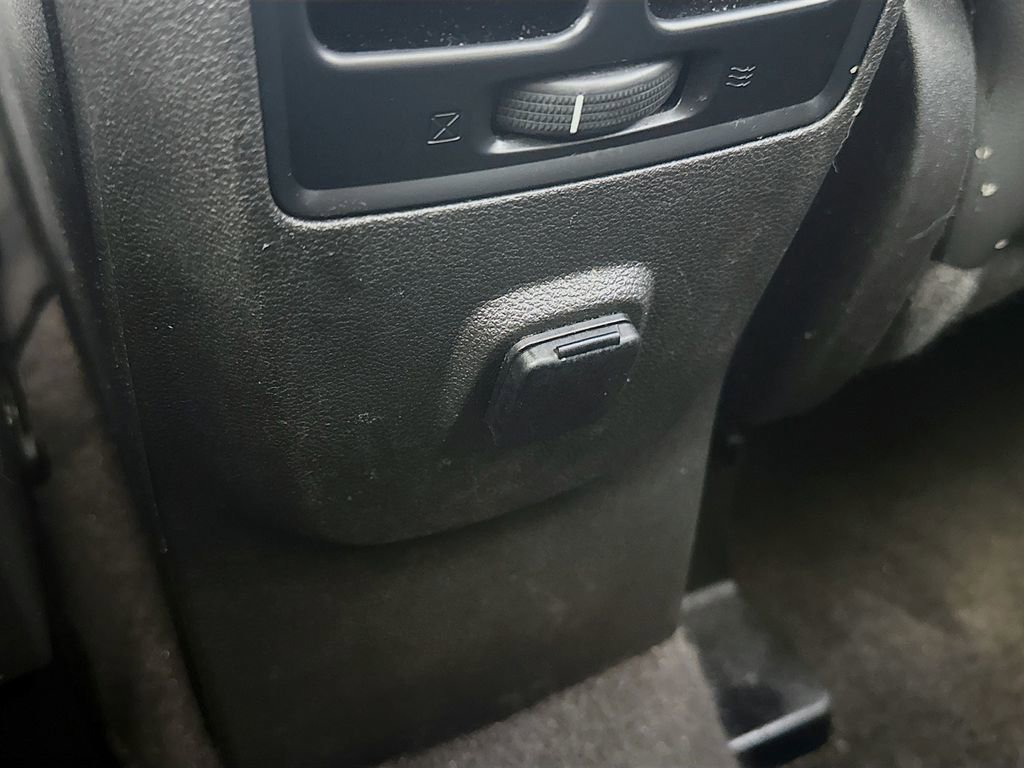 Used 2019 Ford Escape SEL AWD/4WD image 30