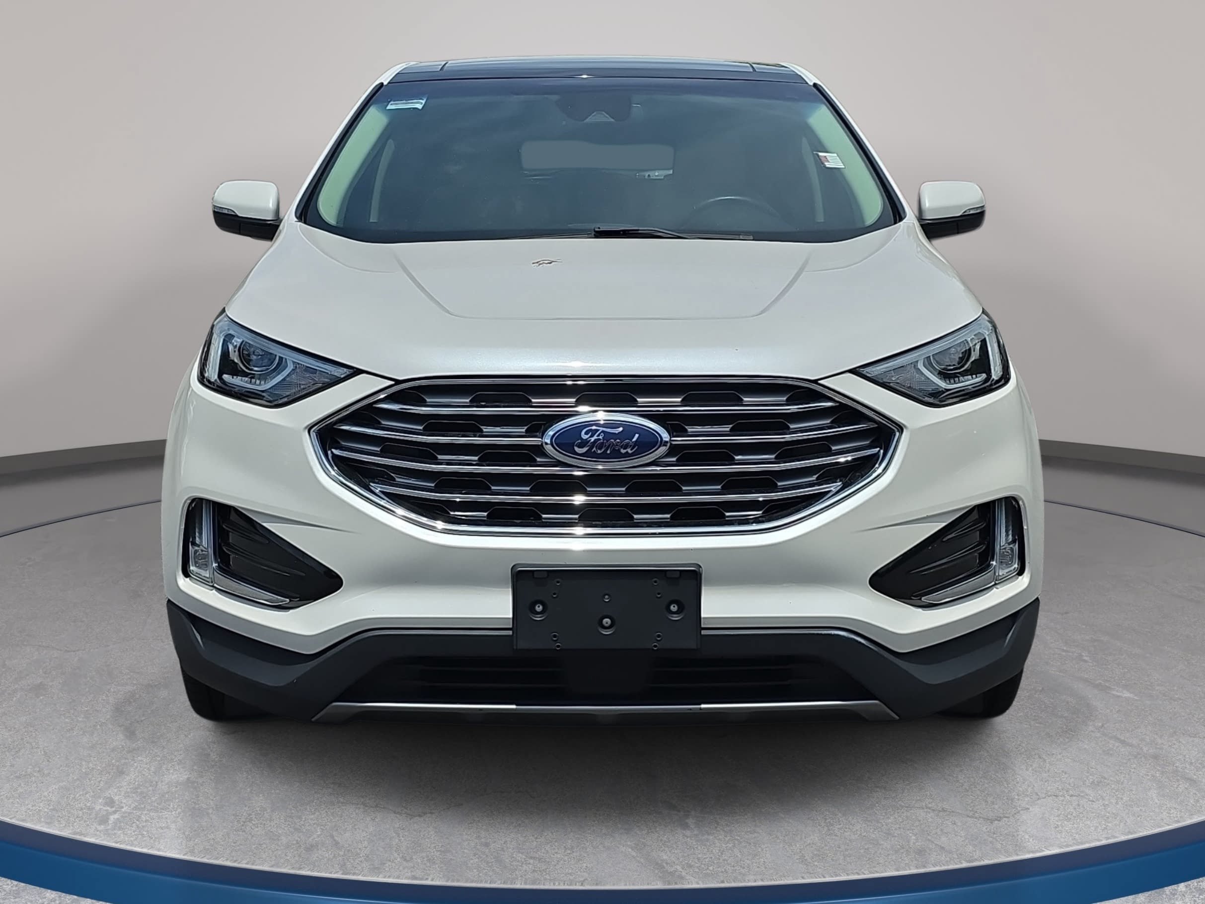 Used 2019 Ford Edge SEL w/ Equipment Group 201A FWD image 2