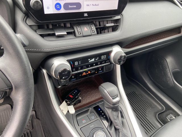 Used 2023 Toyota RAV4 Limited image 38