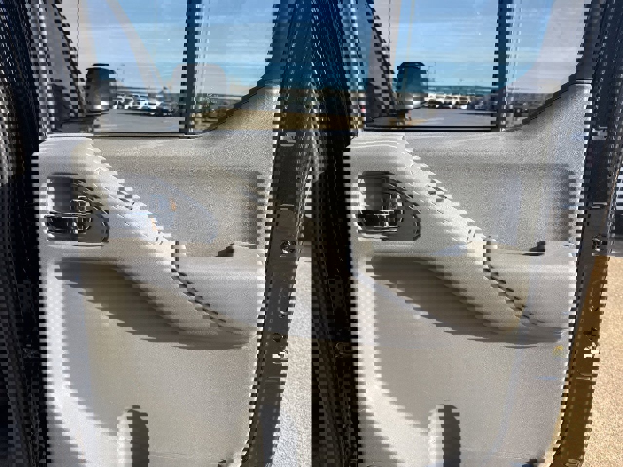 Used 2019 Nissan Frontier Desert Runner image 15