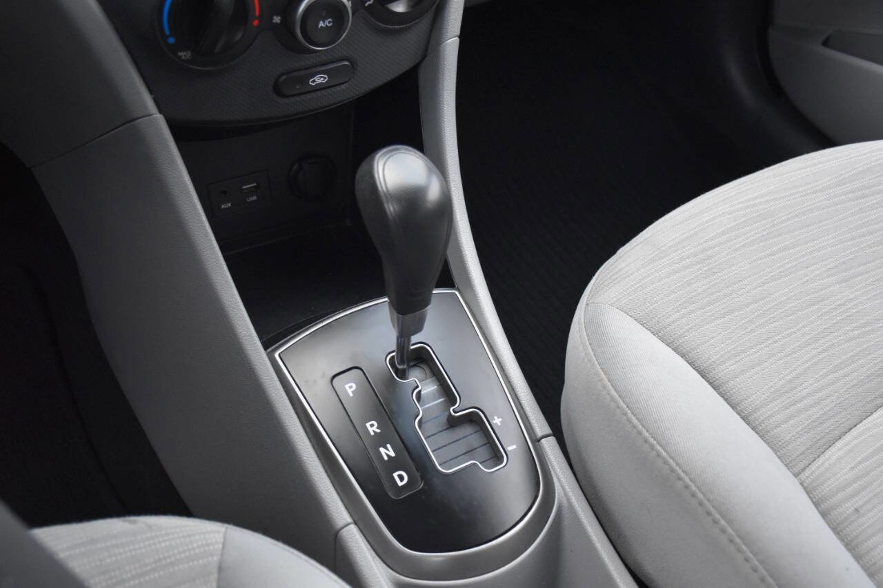 Used 2017 Hyundai Accent SE image 19