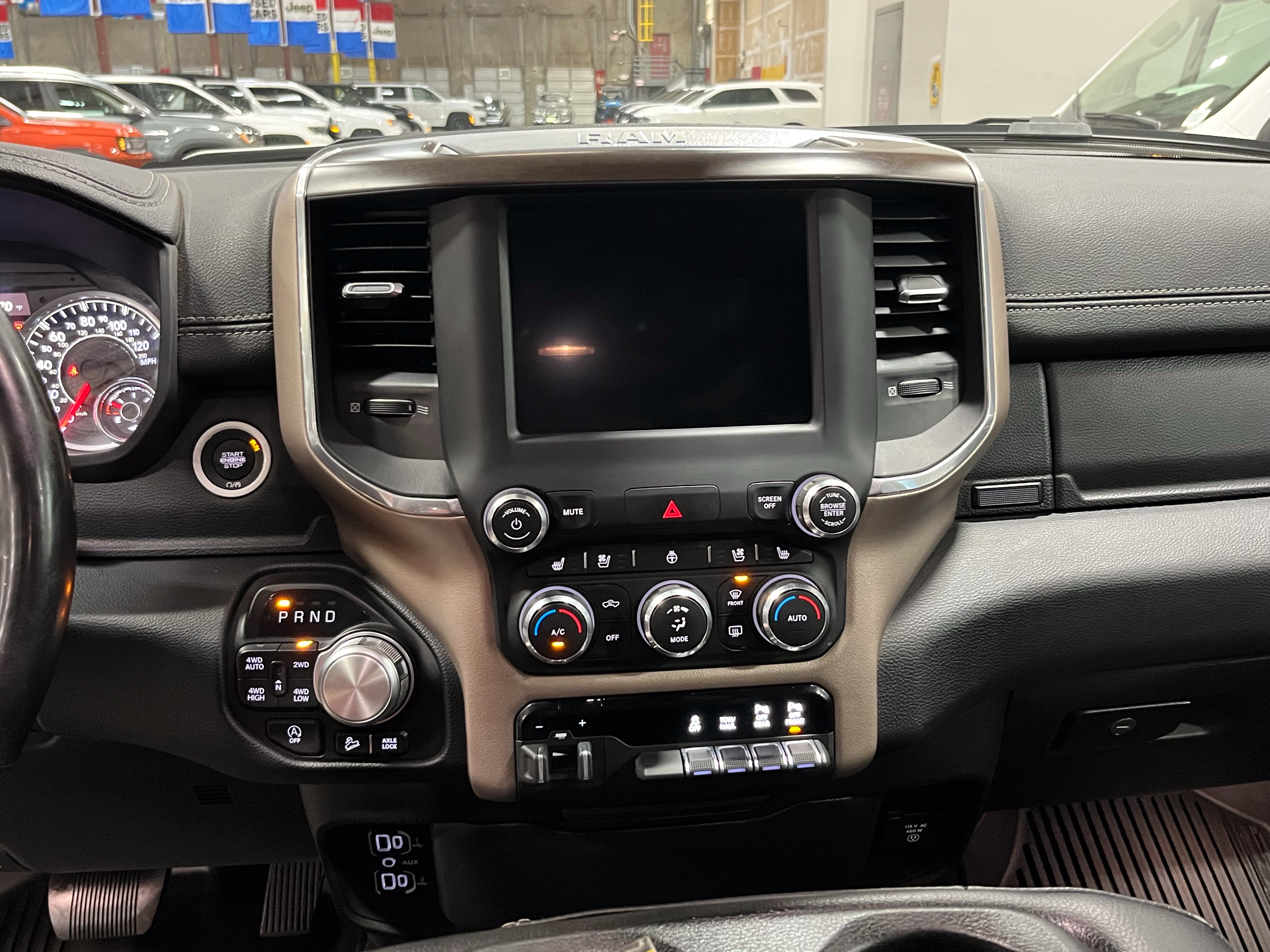Used 2022 RAM 1500 Laramie AWD/4WD image 25
