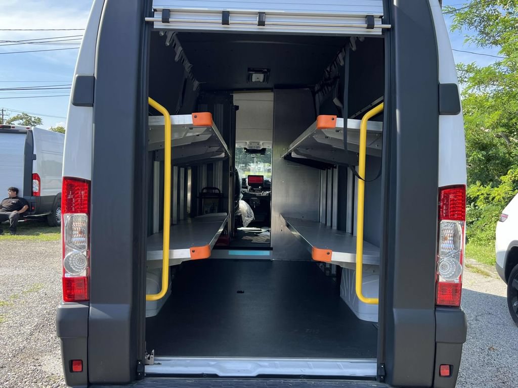 Used 2024 RAM ProMaster 3500 w/ Delivery Van Package FWD image 10