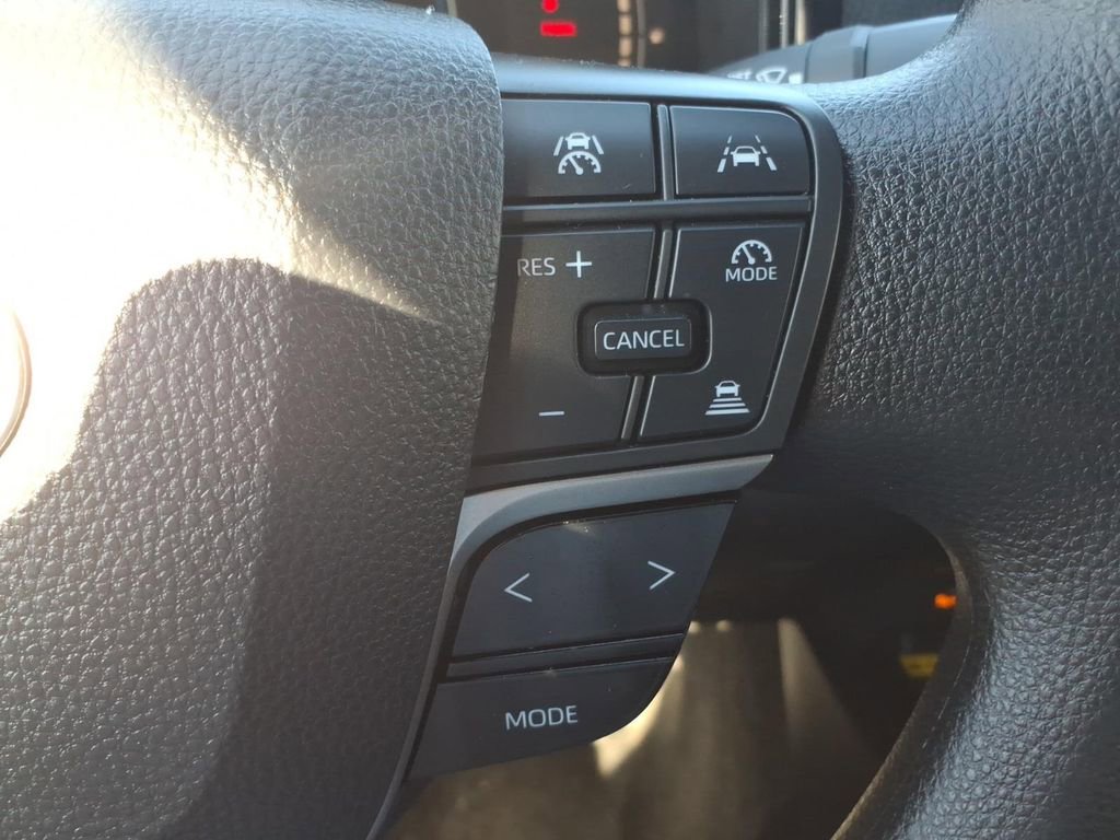 Used 2025 Toyota Camry LE image 21