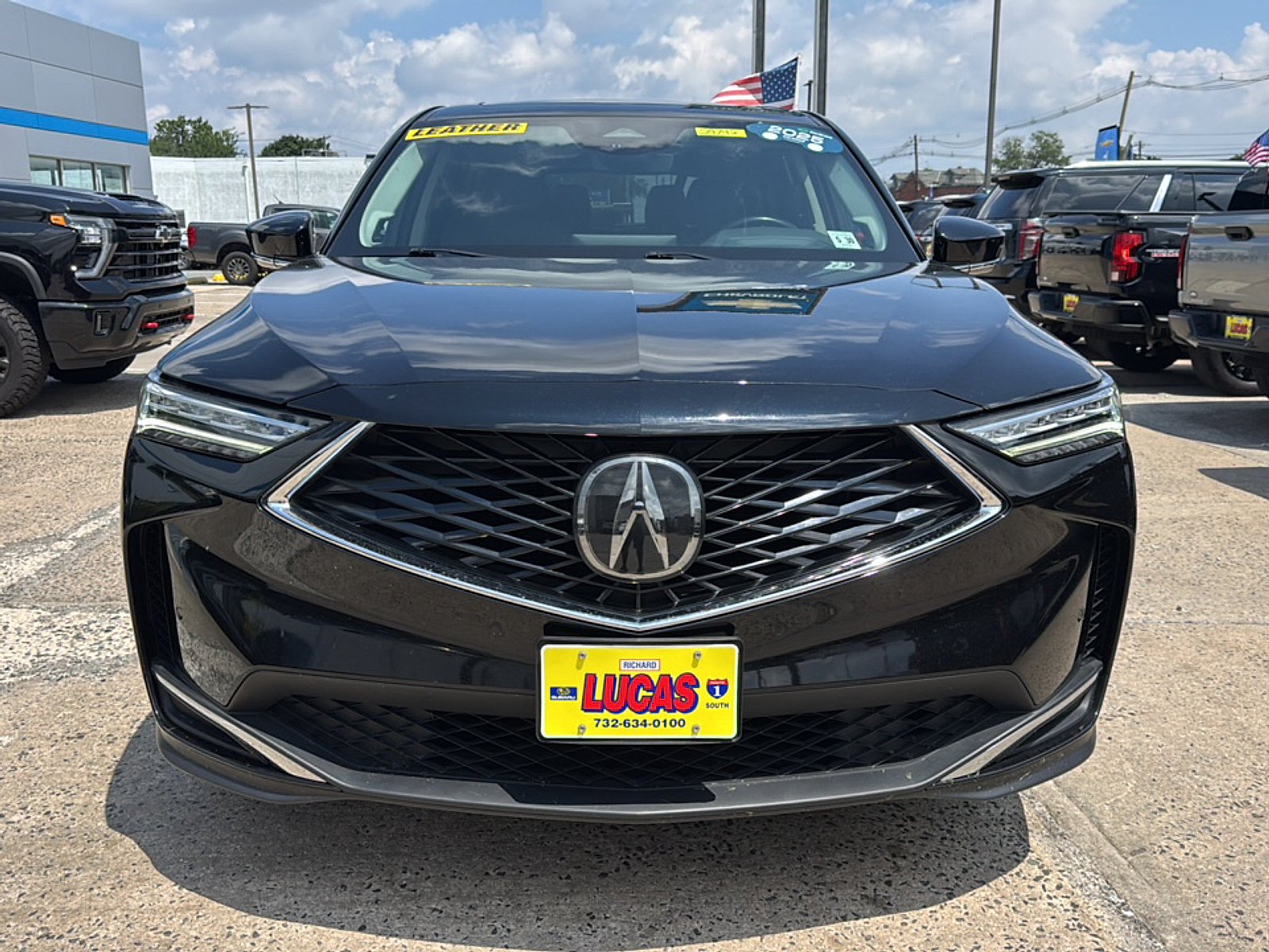 Used 2025 Acura MDX w/ Technology Package AWD/4WD image 3