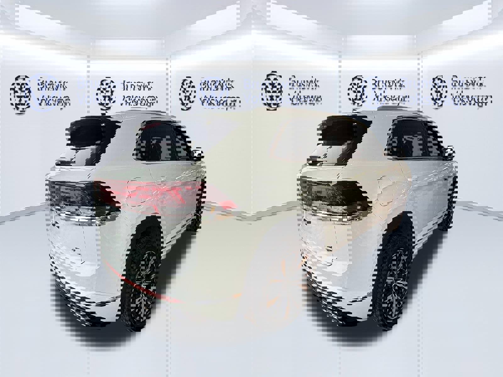 New 2026 Volkswagen Atlas Cross Sport SEL Premium R-Line image 3