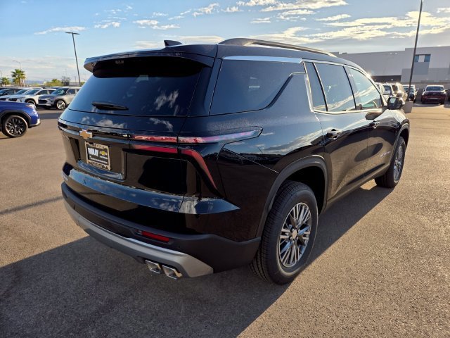 New 2027 Chevrolet Traverse LT w/ Driver Confidence Package FWD image 4